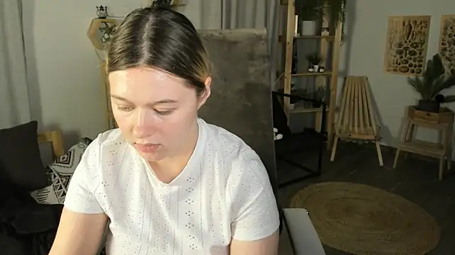 CelestineMauriac's Live XXX Chat