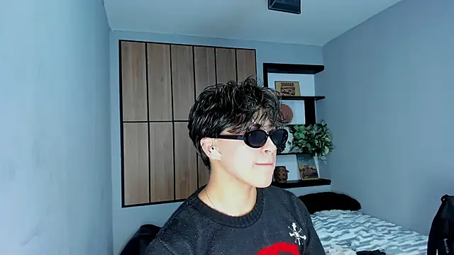 Danny_George XXX чат на живо