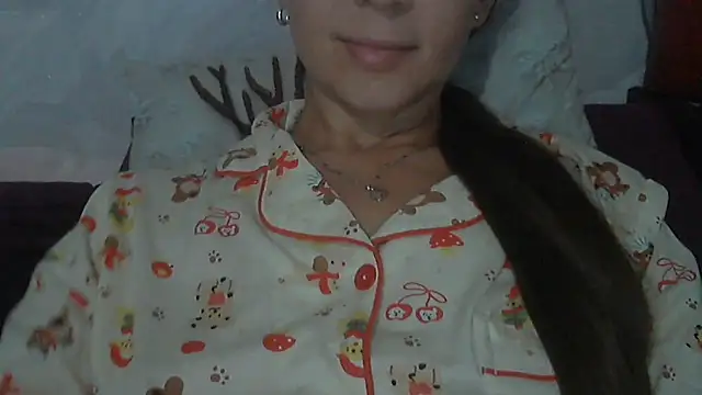 Bella--White Chat XXX live