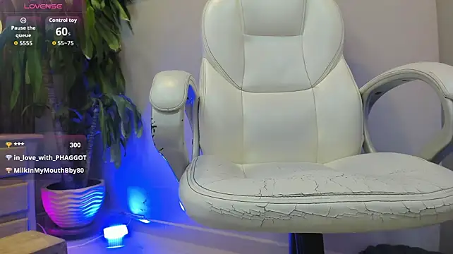 Chatroom XXX en direct de Colby_driscoll