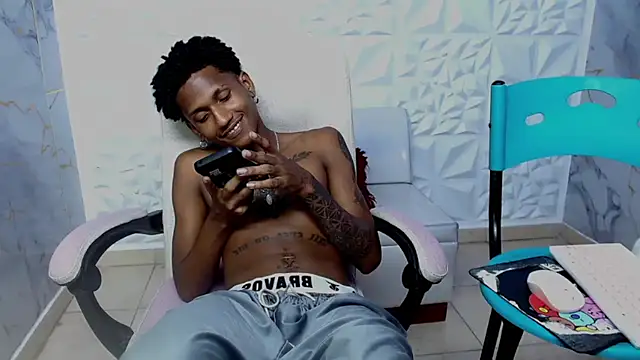 XXX chat uživo modela ManSant