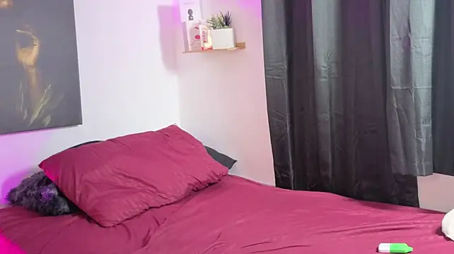 raven_walker00 Adlı Modelin Canlı XXX Sohbeti