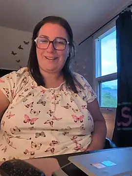 צ'אט XXX בשידור חי של Canadian_BBW
