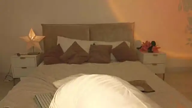 _Selestia_'s Live XXX Chat