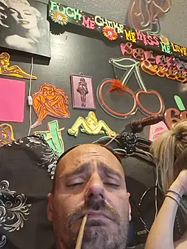 DaddyAndSplashQueen live XXX chat