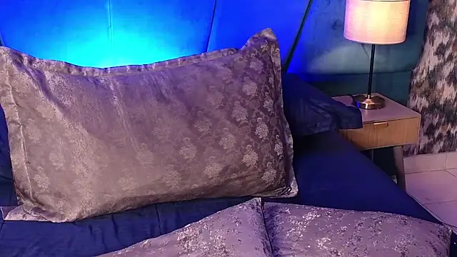Aaron_Eze Adlı Modelin Canlı XXX Sohbeti