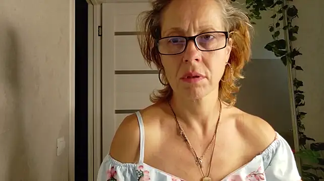 دردشة LioraWeiss الجنسية المباشرة