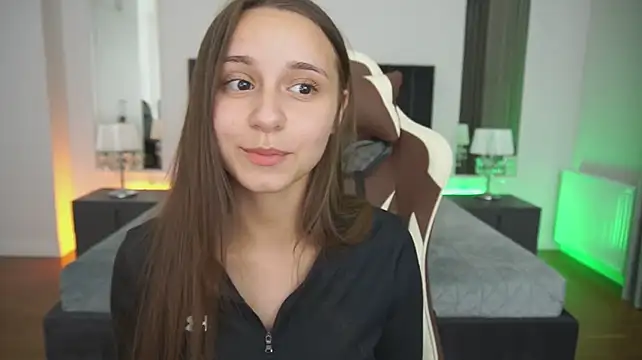 TinyNatalie's Live XXX Chat