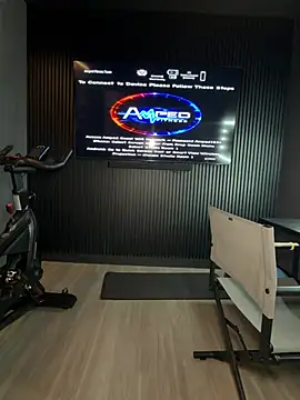 yiauana Chat XXX live