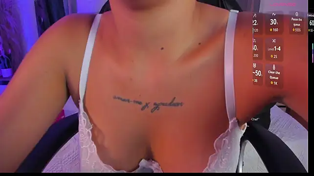 CarolineFyre's Live XXX Chat