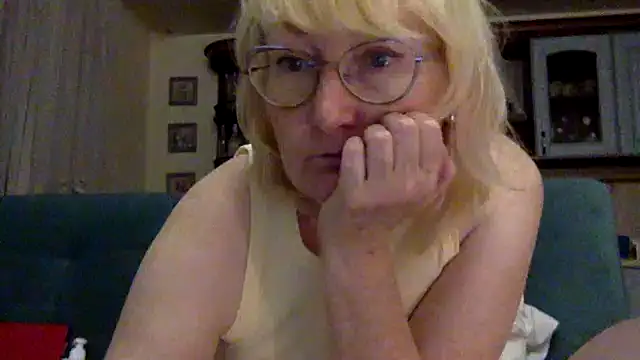 Zeyona's Live XXX Chat