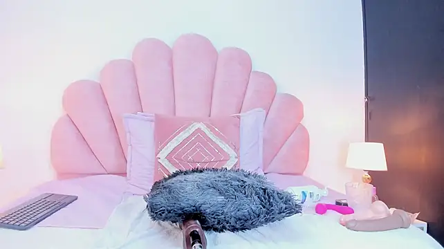 Slutty_Vicky 现场XXX聊天
