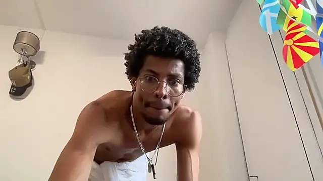 Chat +18 de HoleBreeder ao vivo