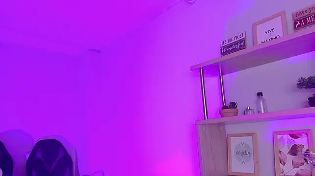 EmmiSheryn Live XXX chat
