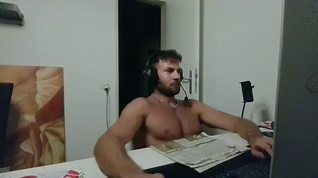 alpha-hunk's Live XXX Chat