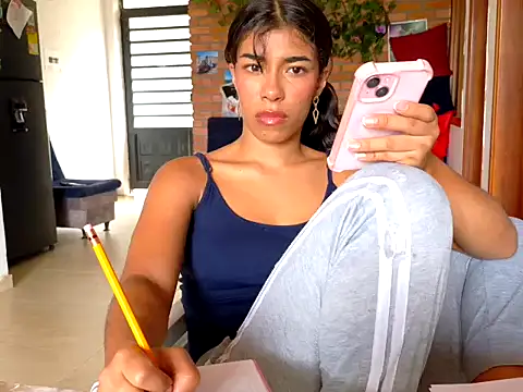 Cherri-blossom2 Chat XXX in diretta