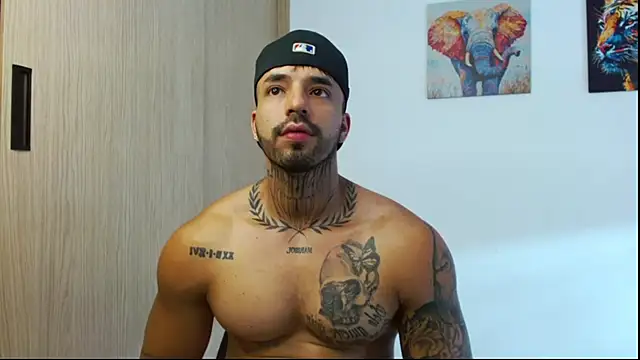 Jacobb_Phoenix Adlı Modelin Canlı XXX Sohbeti