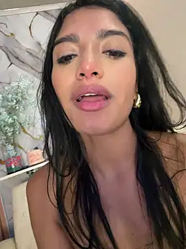 AlinaArgii Chat XXX in diretta