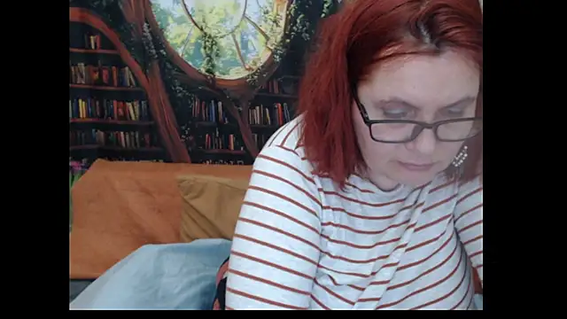 PlayfullMature Chat XXX live