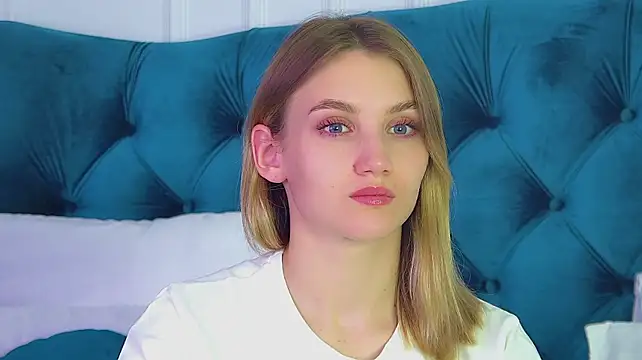 StacyEvances' Live XXX Chat