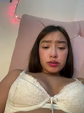 Miakittyyy live XXX chat
