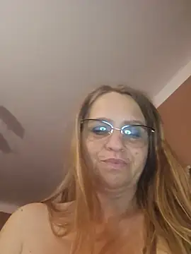 BLONDKICIA1 Adlı Modelin Canlı XXX Sohbeti