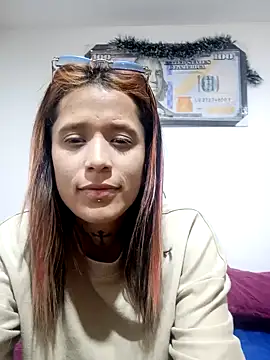 Lya_Ross19 Adlı Modelin Canlı XXX Sohbeti