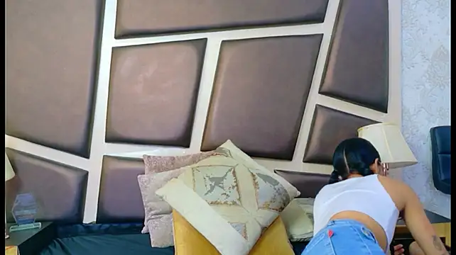 NicoleEsposito Adlı Modelin Canlı XXX Sohbeti