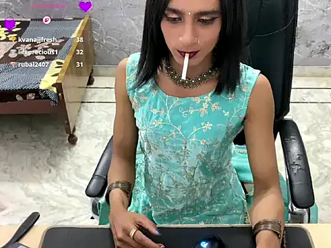 LuvLayla Chat XXX in diretta