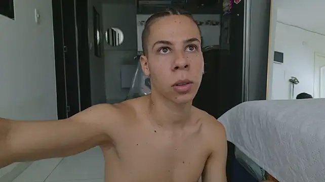 grey___27 élő XXX-chatje