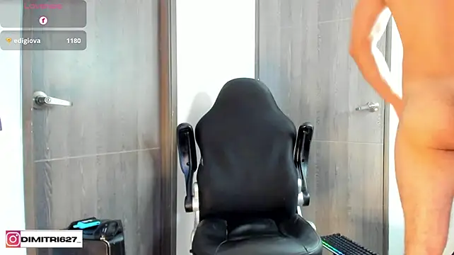 Dimitri_Bass Live XXX-Chat