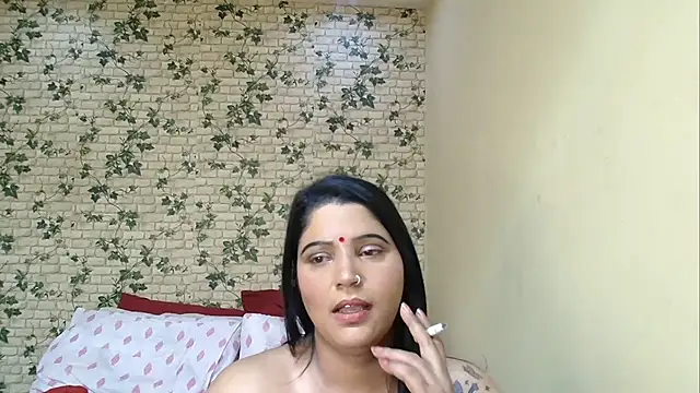 XIndianintimacy's Live XXX Chat