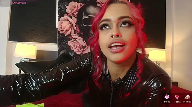 EvaaFoxxy1's Live XXX Chat
