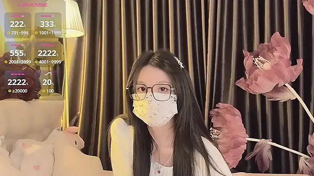 IvyMiss102のライブXXXチャット