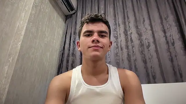 Just_Max02 Live XXX Chat