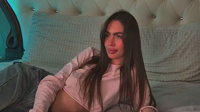 Amanda_River Adlı Modelin Canlı XXX Sohbeti