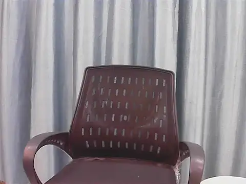 Chat +18 de school_fantasy ao vivo