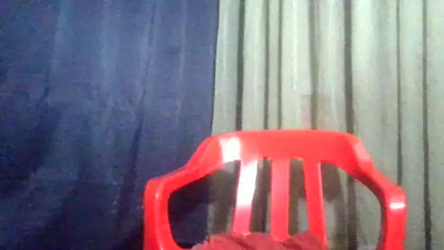 bigblackcock75 Adlı Modelin Canlı XXX Sohbeti