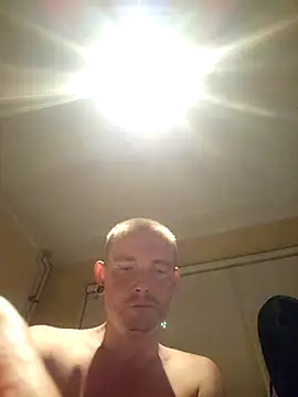 piercingpik's Live XXX Chat