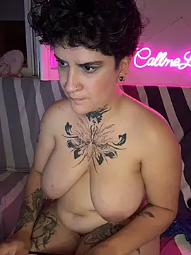 callmelouve's Live XXX Chat