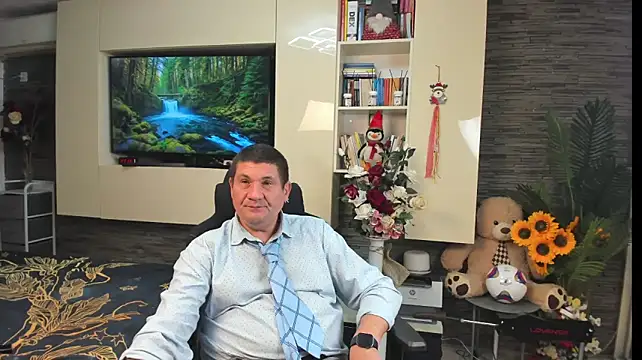 SpartacusDaddy48's Live XXX Chat