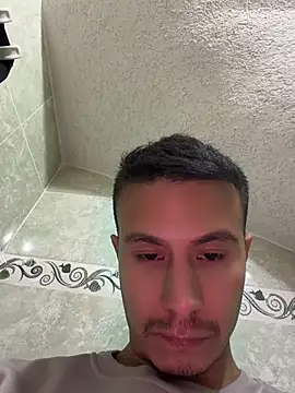 DOMINICKVEGAS77 élő XXX-chatje