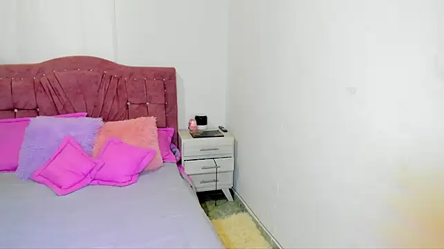 yourlatina_emely Live XXX-Chat