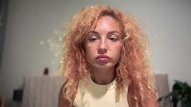 Reddgiirl 现场XXX聊天