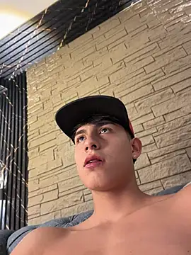 Lander_Cruz Live XXX-chat