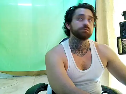 aronmiller404 现场XXX聊天