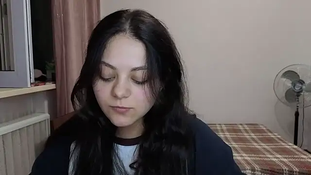 XXX chat uživo modela _Mikky_lil_