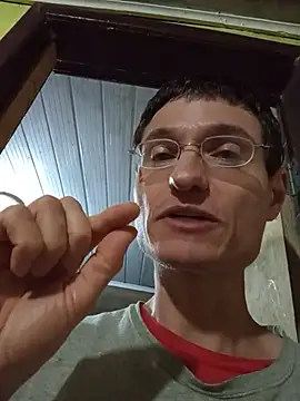 Chat +18 de stuart_hermann ao vivo