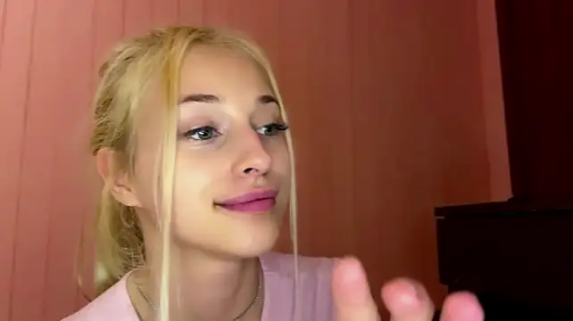 FiveFootBlonde Obrolan Langsung XXX