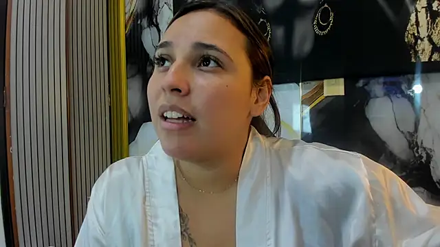 Chat XXX ao vivo de LizzRouse
